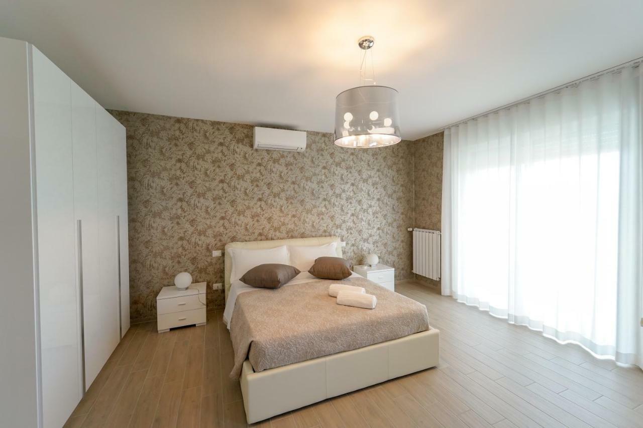 Wojtyla Airport Bari Bed and Breakfast Eksteriør billede